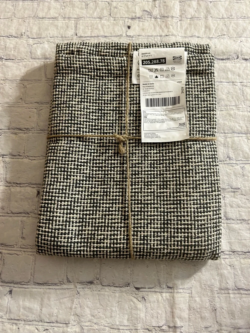 IKEA TIPHEDE FLAT WOVEN RUG BLACK/NATURAL CHECKED PATTERN RECTANGULAR 2’7”x4’11”